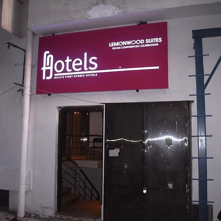 Lemonwood Suites By F9 Hotels - Trivoli Garden Chhatarpur Nuova Delhi Esterno foto
