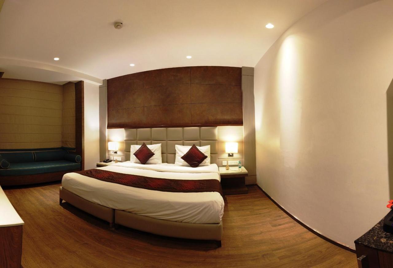 Lemonwood Suites By F9 Hotels - Trivoli Garden Chhatarpur Nuova Delhi Esterno foto