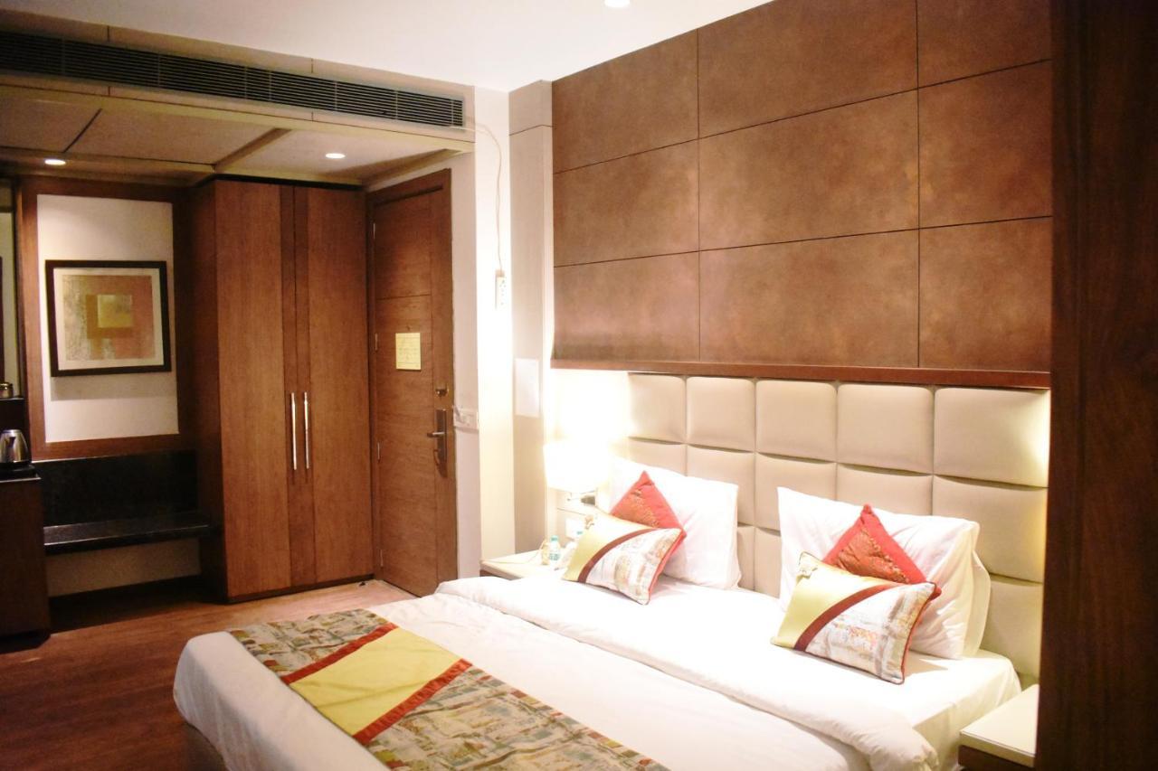 Lemonwood Suites By F9 Hotels - Trivoli Garden Chhatarpur Nuova Delhi Esterno foto