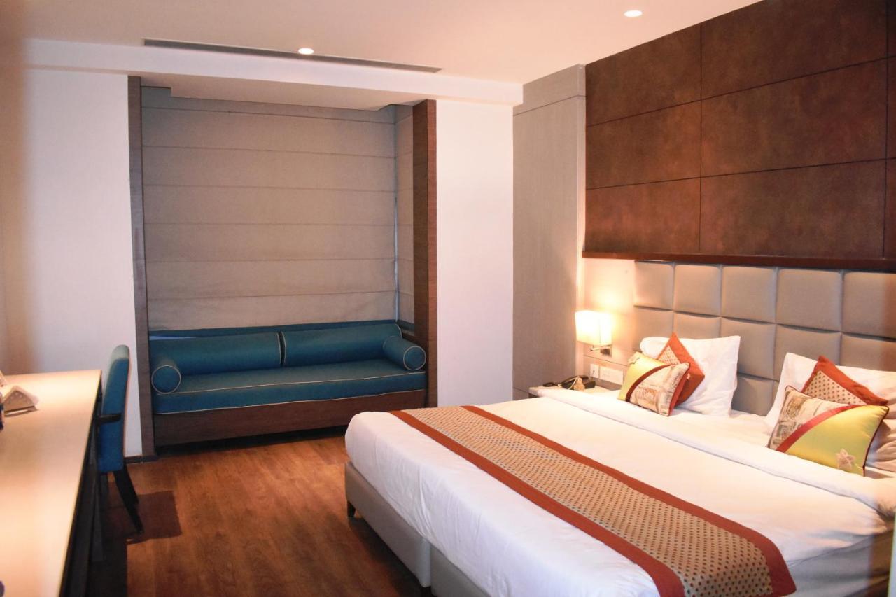 Lemonwood Suites By F9 Hotels - Trivoli Garden Chhatarpur Nuova Delhi Esterno foto