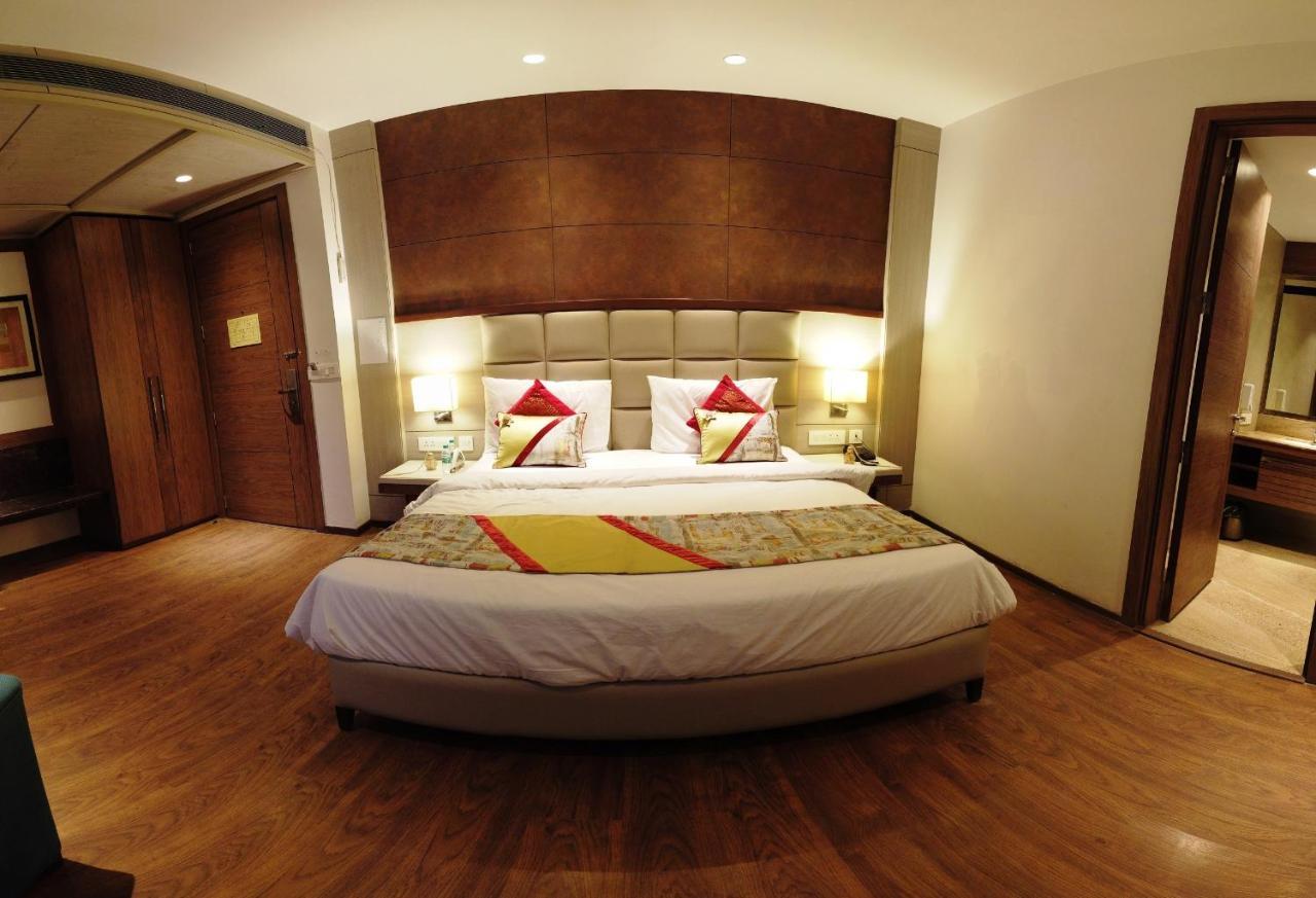 Lemonwood Suites By F9 Hotels - Trivoli Garden Chhatarpur Nuova Delhi Esterno foto