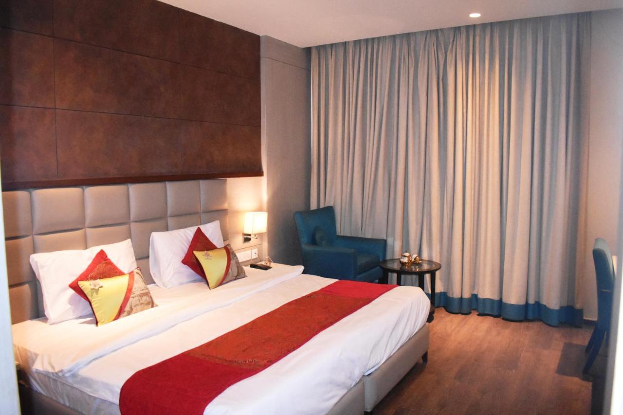 Lemonwood Suites By F9 Hotels - Trivoli Garden Chhatarpur Nuova Delhi Esterno foto