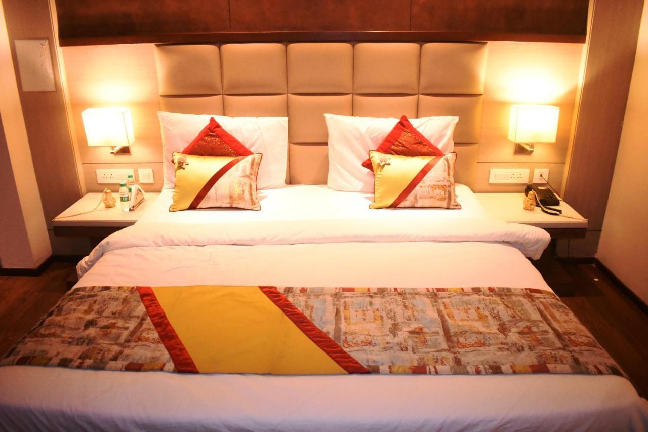 Lemonwood Suites By F9 Hotels - Trivoli Garden Chhatarpur Nuova Delhi Esterno foto