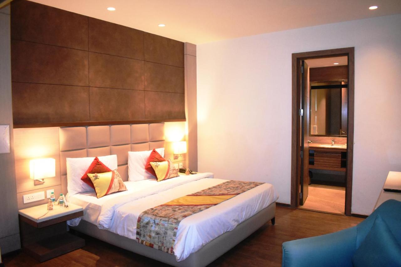 Lemonwood Suites By F9 Hotels - Trivoli Garden Chhatarpur Nuova Delhi Esterno foto