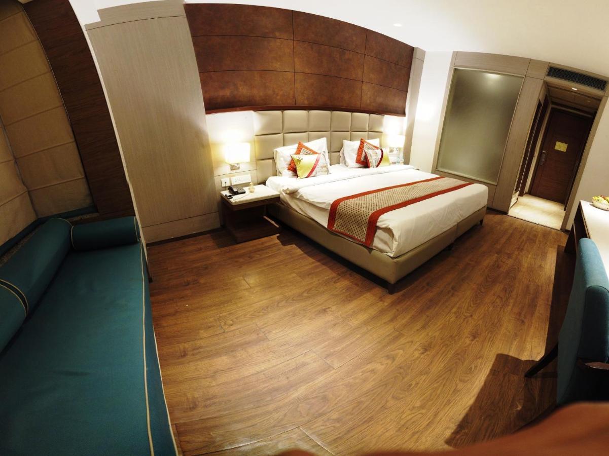 Lemonwood Suites By F9 Hotels - Trivoli Garden Chhatarpur Nuova Delhi Esterno foto
