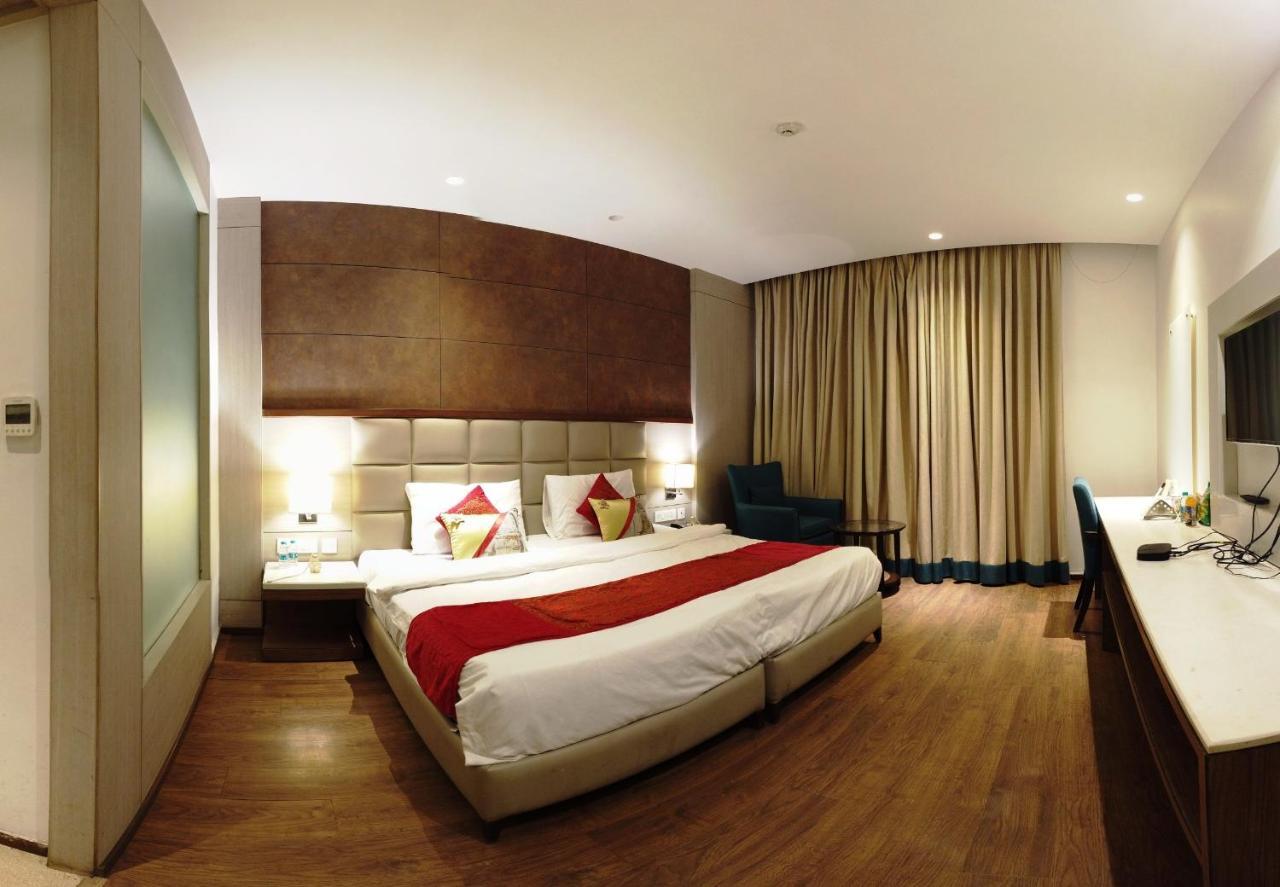 Lemonwood Suites By F9 Hotels - Trivoli Garden Chhatarpur Nuova Delhi Esterno foto