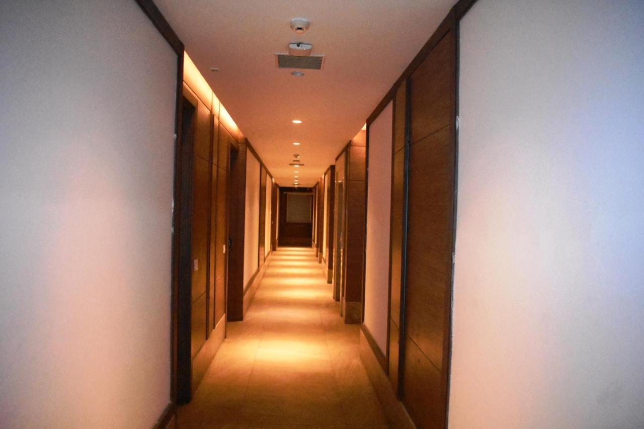 Lemonwood Suites By F9 Hotels - Trivoli Garden Chhatarpur Nuova Delhi Esterno foto