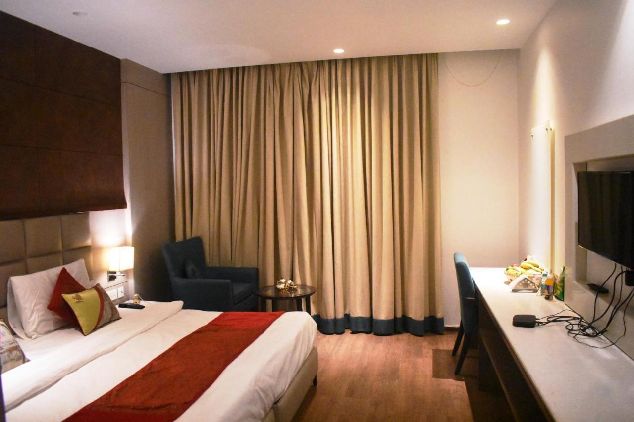 Lemonwood Suites By F9 Hotels - Trivoli Garden Chhatarpur Nuova Delhi Esterno foto