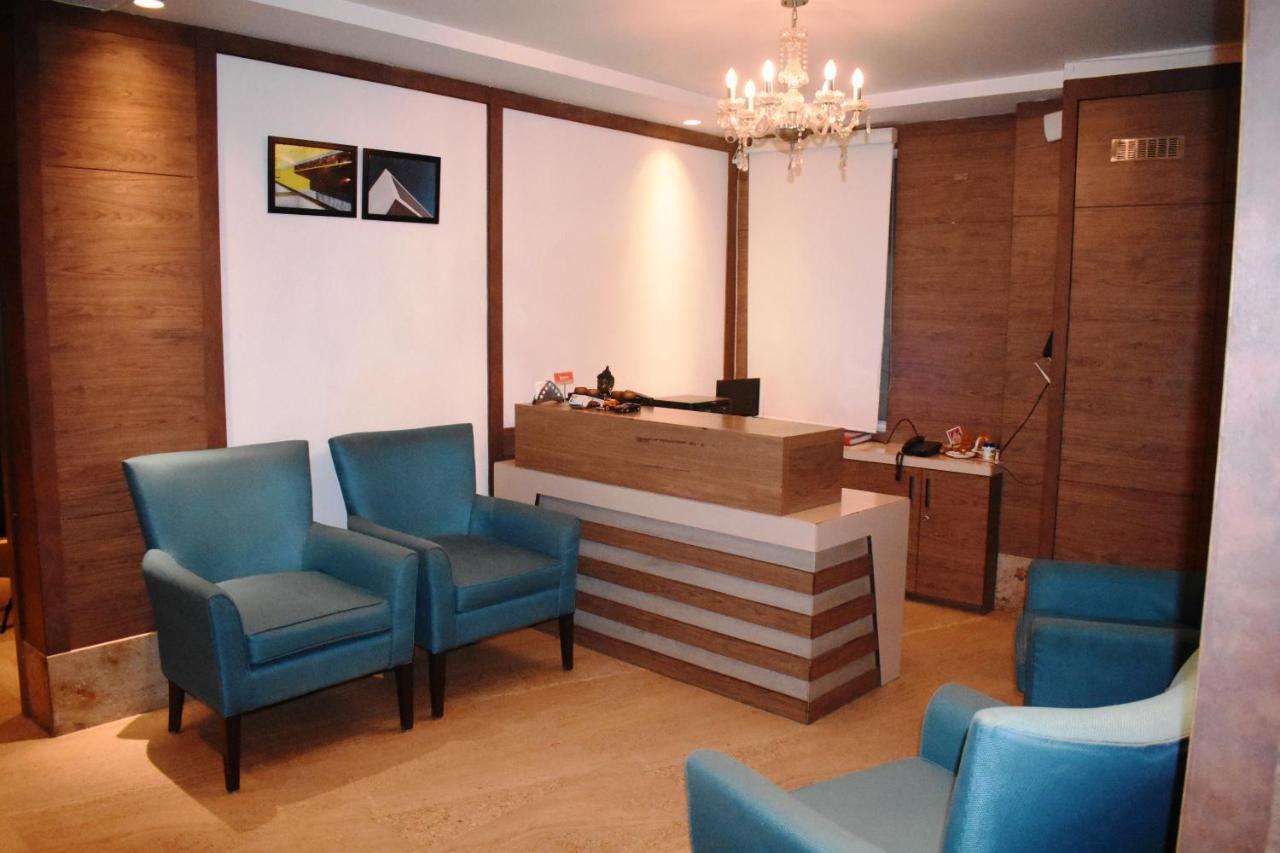 Lemonwood Suites By F9 Hotels - Trivoli Garden Chhatarpur Nuova Delhi Esterno foto