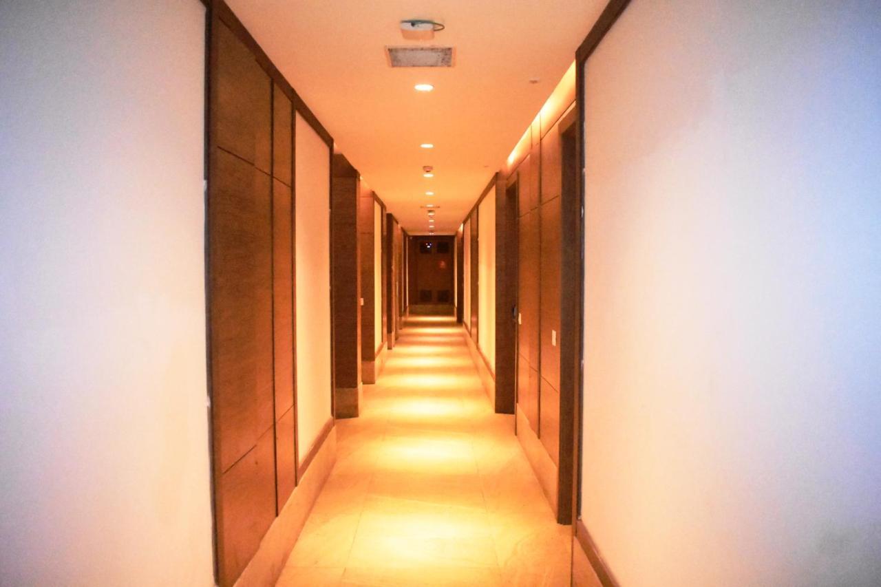 Lemonwood Suites By F9 Hotels - Trivoli Garden Chhatarpur Nuova Delhi Esterno foto
