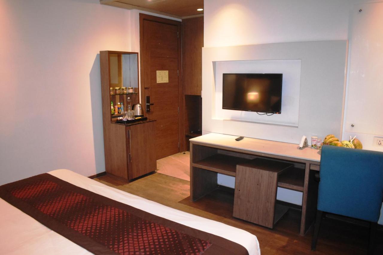 Lemonwood Suites By F9 Hotels - Trivoli Garden Chhatarpur Nuova Delhi Esterno foto
