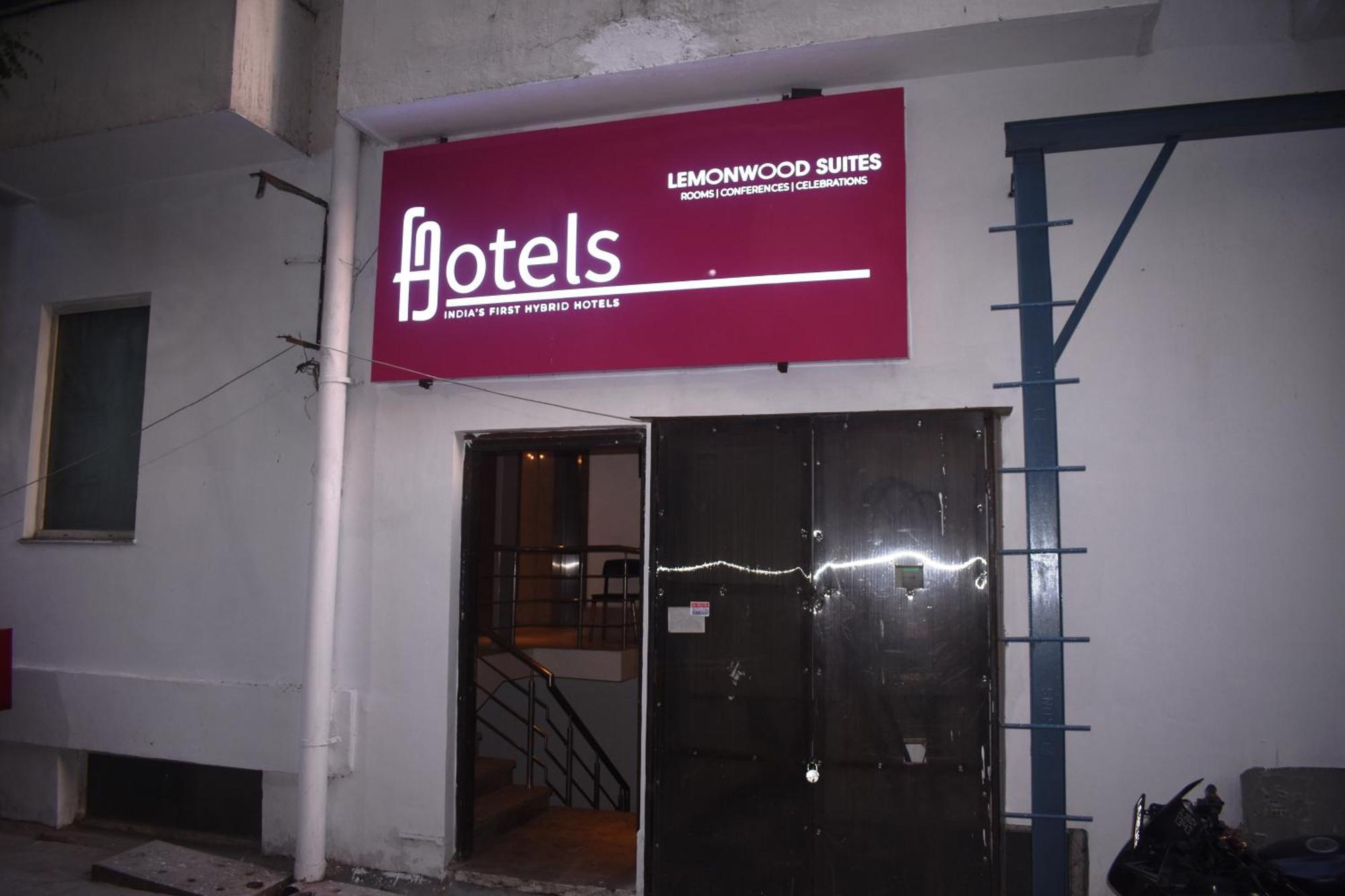 Lemonwood Suites By F9 Hotels - Trivoli Garden Chhatarpur Nuova Delhi Esterno foto