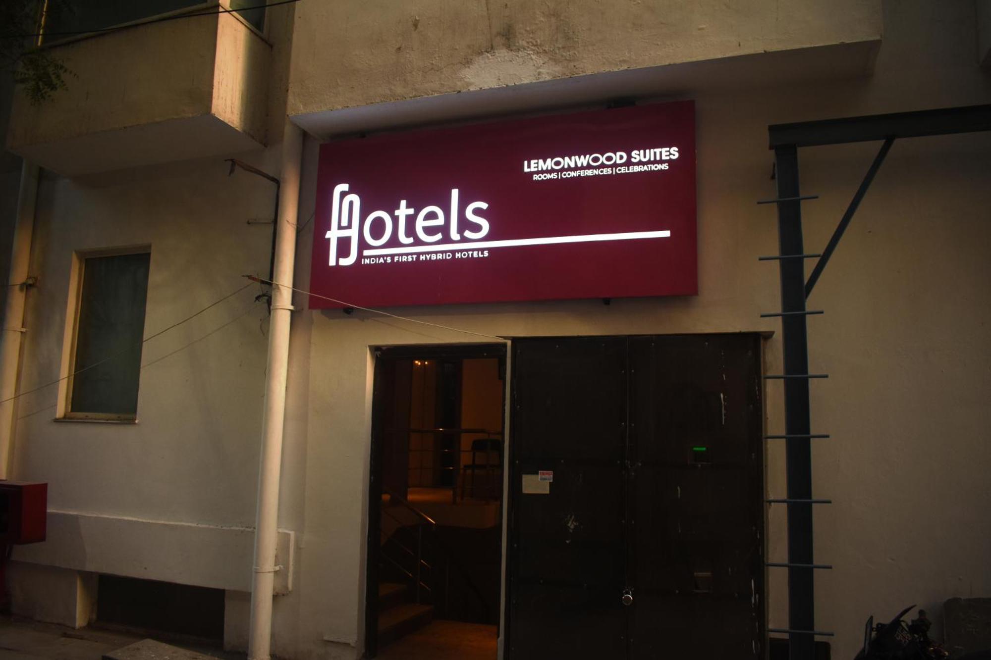 Lemonwood Suites By F9 Hotels - Trivoli Garden Chhatarpur Nuova Delhi Esterno foto