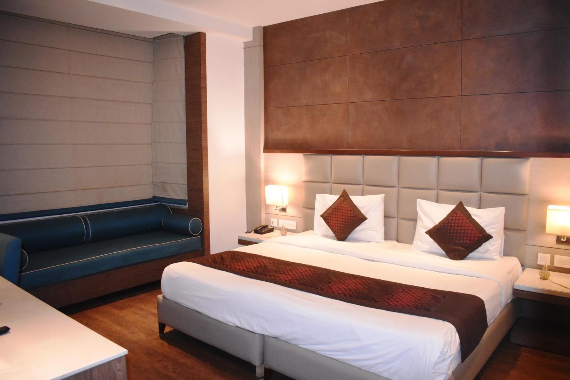 Lemonwood Suites By F9 Hotels - Trivoli Garden Chhatarpur Nuova Delhi Esterno foto
