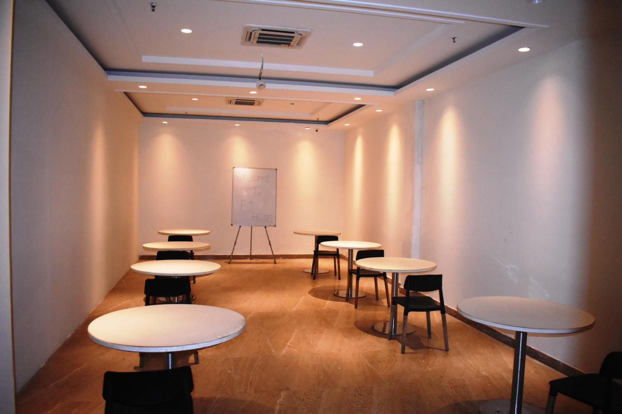 Lemonwood Suites By F9 Hotels - Trivoli Garden Chhatarpur Nuova Delhi Esterno foto